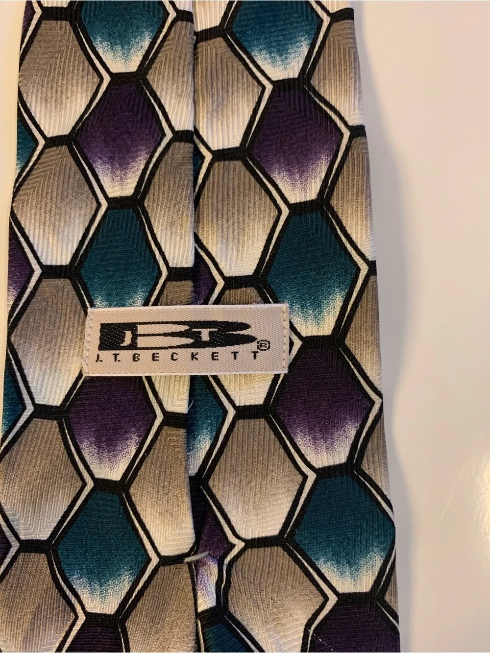 Hexagon-Pattern Men's Silk Tie in Teal, Purple, and Silver